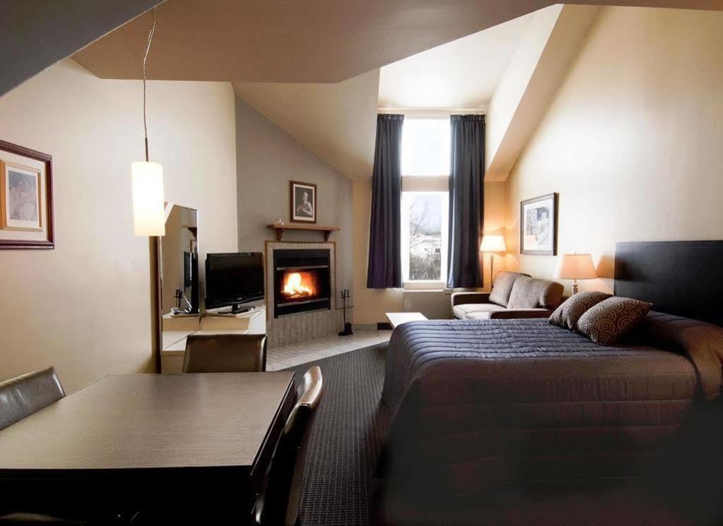 Hotel Vacances Tremblant Mont-Tremblant Esterno foto