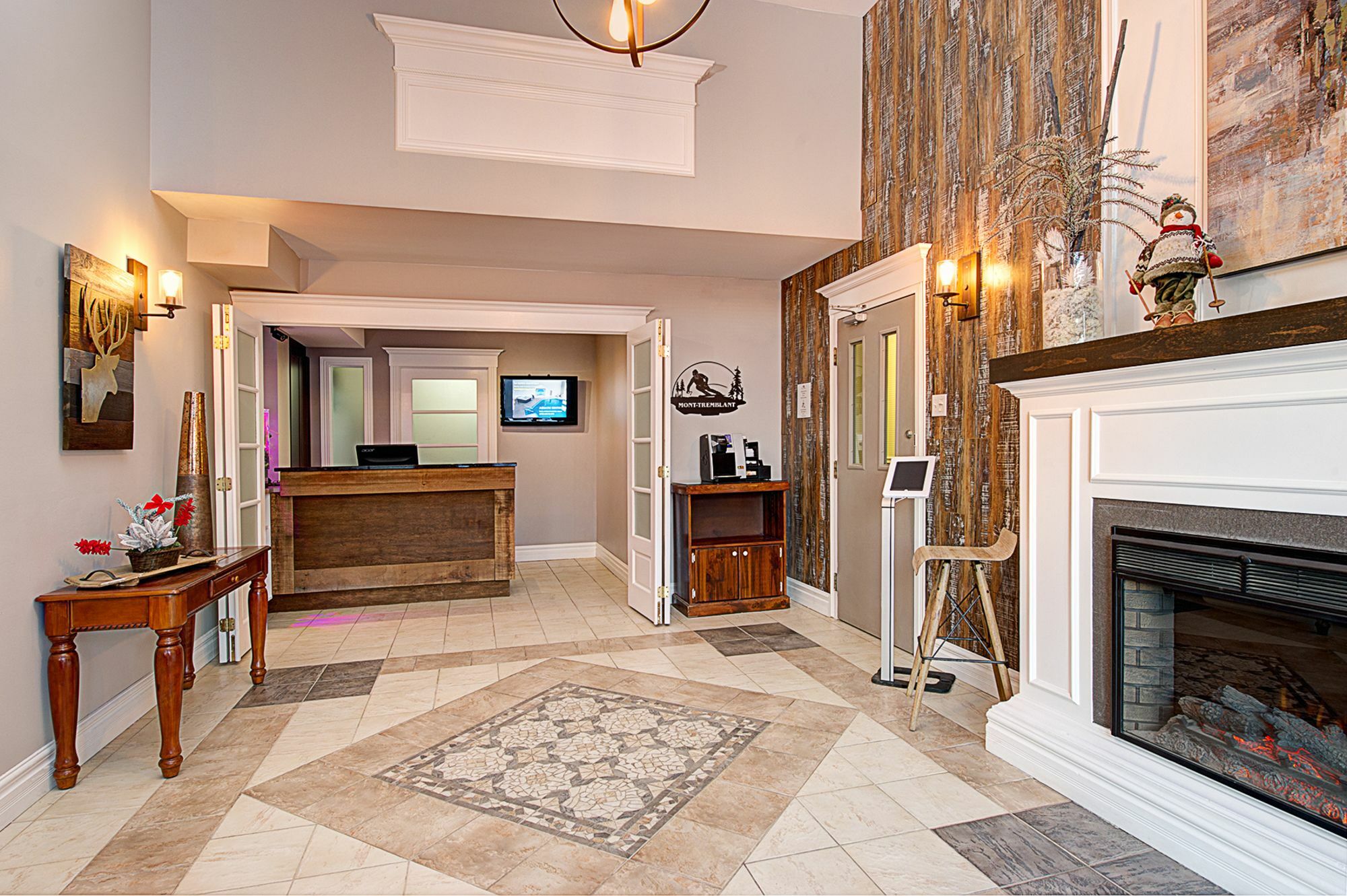Hotel Vacances Tremblant Mont-Tremblant Esterno foto